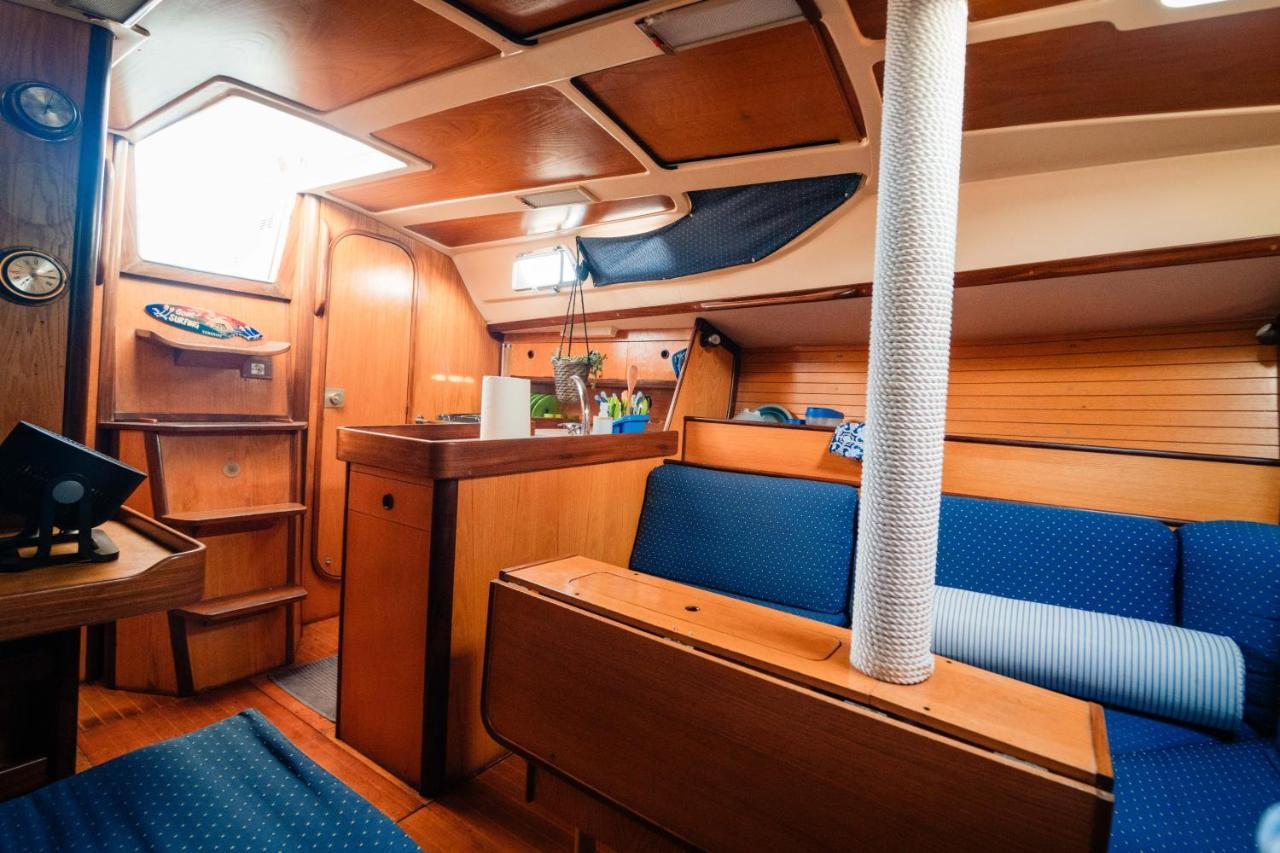 Fortuna In Boat Hotell Marina di Camerota Exteriör bild